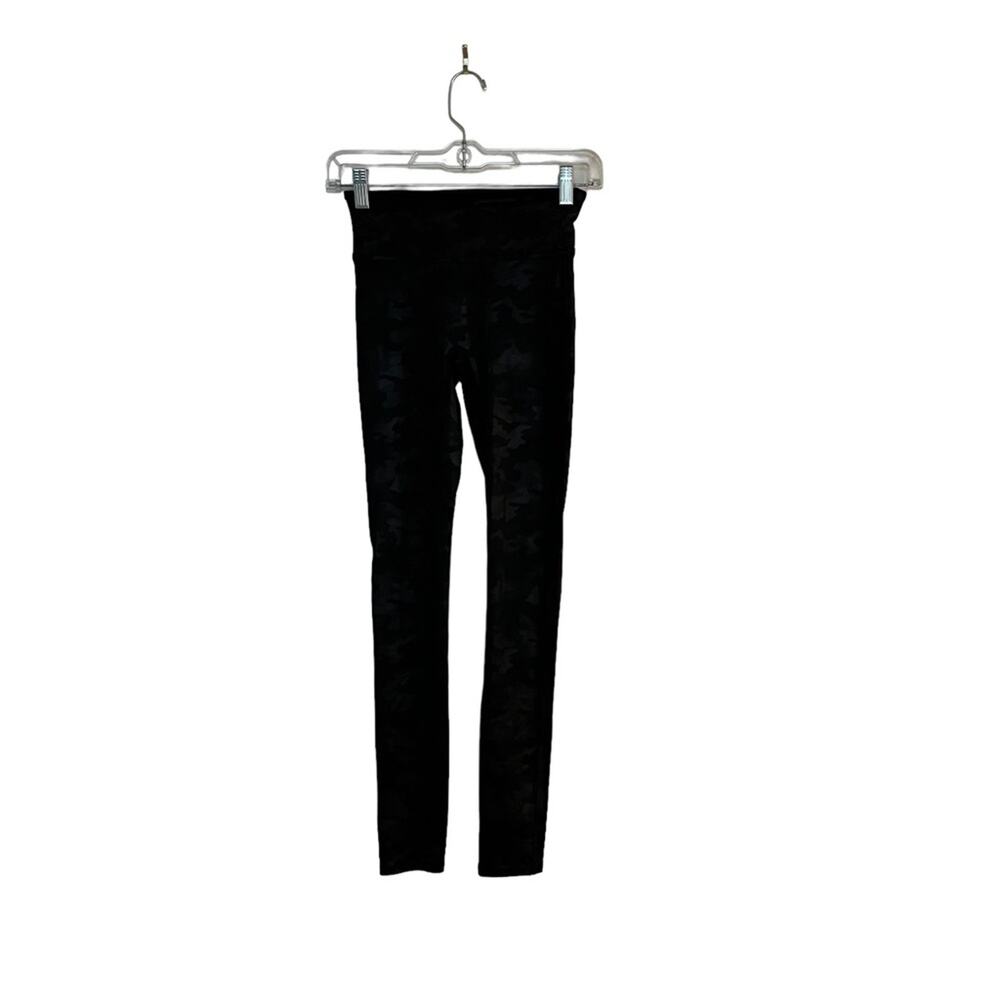 Spanx Faux Leather Camo Leggings in Black Size XS
